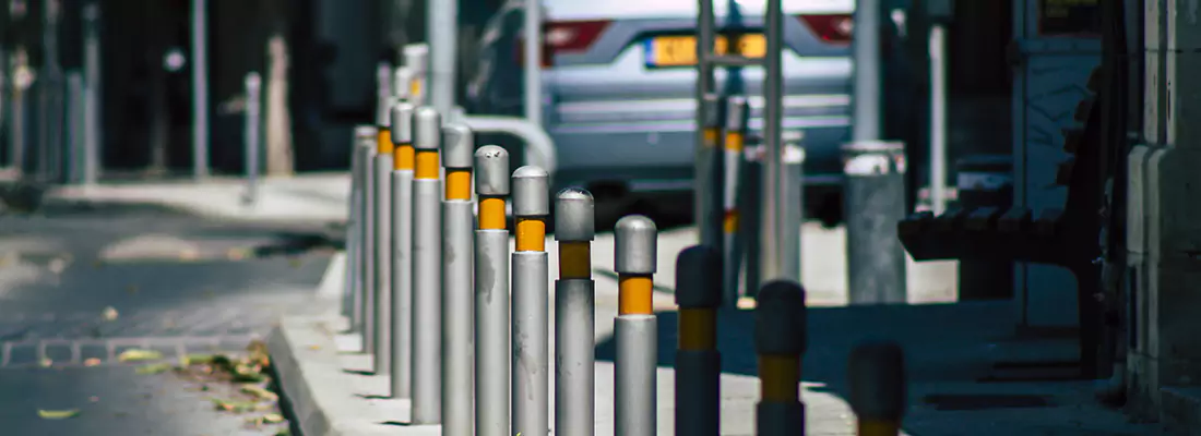 Safe and Convenient Retractable Barrier Column Systems for Properties in Fleming Island, FL